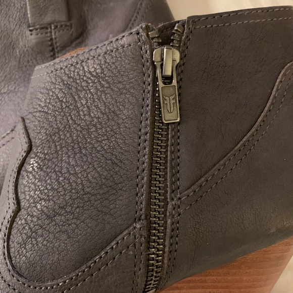 Frye 'Reina' western ankle boots in blue nubuck leather - Picture 9 of 10